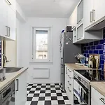 Appartamento Elegant Escape By Buda Castle For Pleasure Seekers