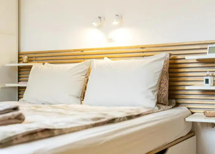 Elegant Escape By Buda Castle For Pleasure Seekers Daire *